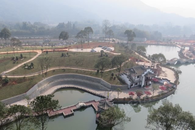 叙永江门桃花坞风景区,胜示江南水乡的建筑风格,展现在泸州.